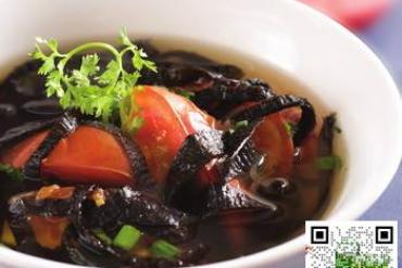 Cách nấu canh rong biển cà chua chuẩn vị Hàn Quốc